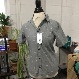 NWT VISSLA Men’s Button Down Print Shirt